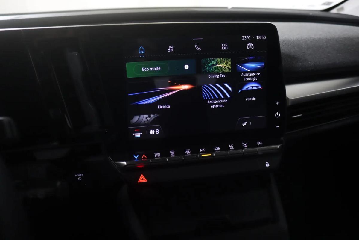 renault-megane-e-tech-2022-eletrico-0cc