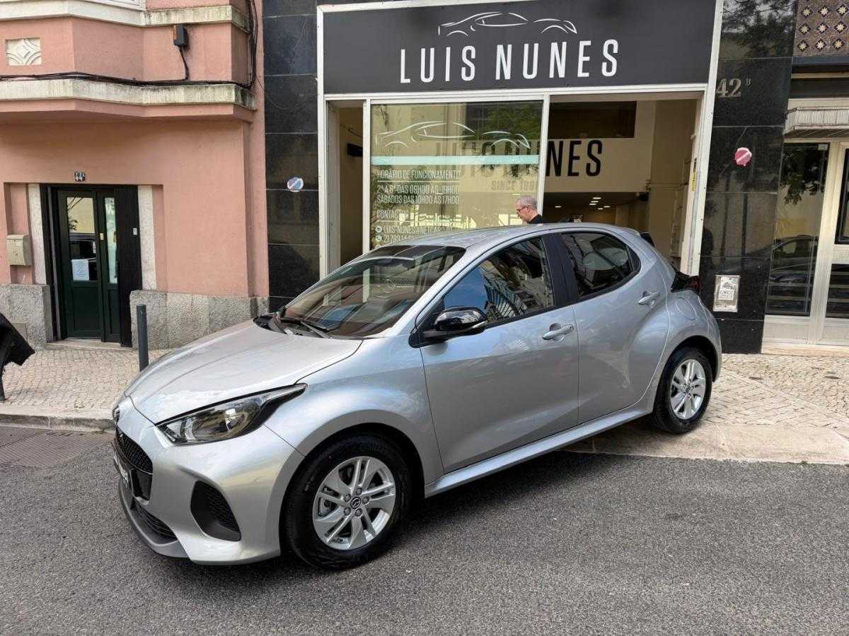 mazda-2-2025-hibrido-1490cc