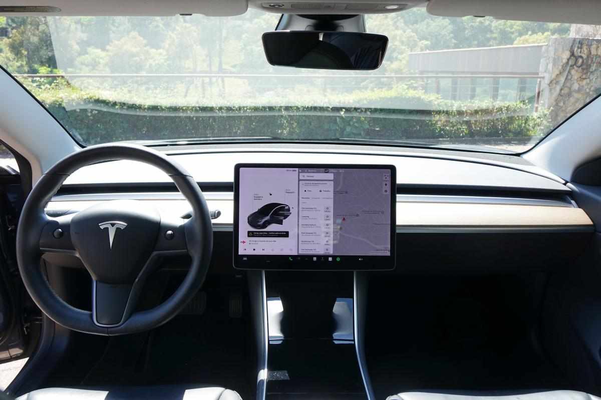 tesla-model-3-standard-range-2019-eletrico