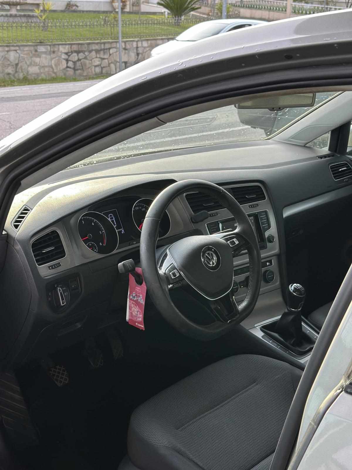 volkswagen-golf-1-6-tdi-bluemotion-2015-diesel-1598cc