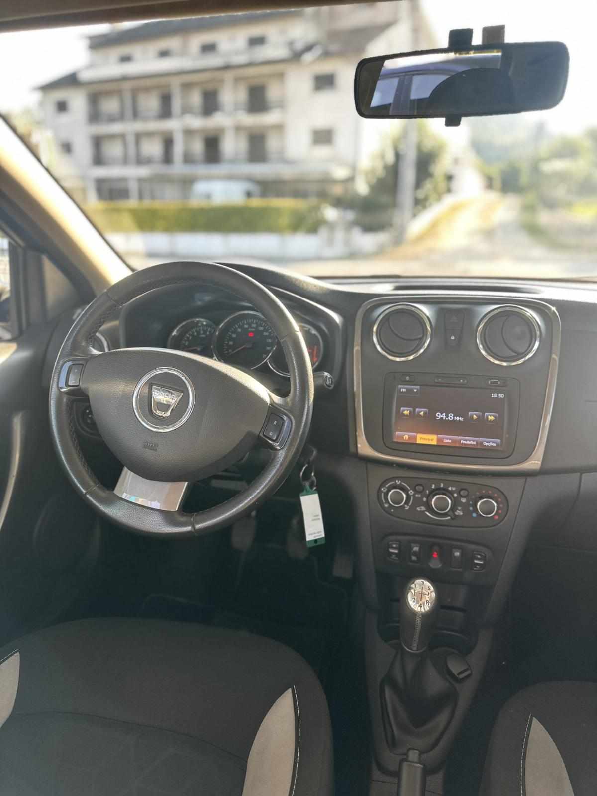 dacia-sandero-0-9-tce-2015-gasolina-898cc