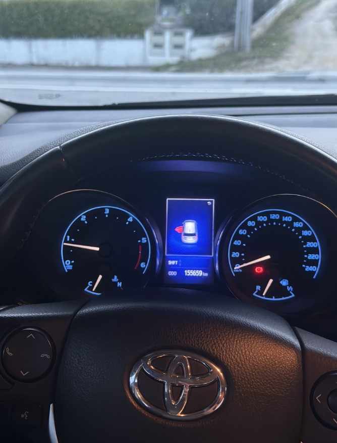 toyota-auris-1-4-d4d-2018-diesel-1364cc