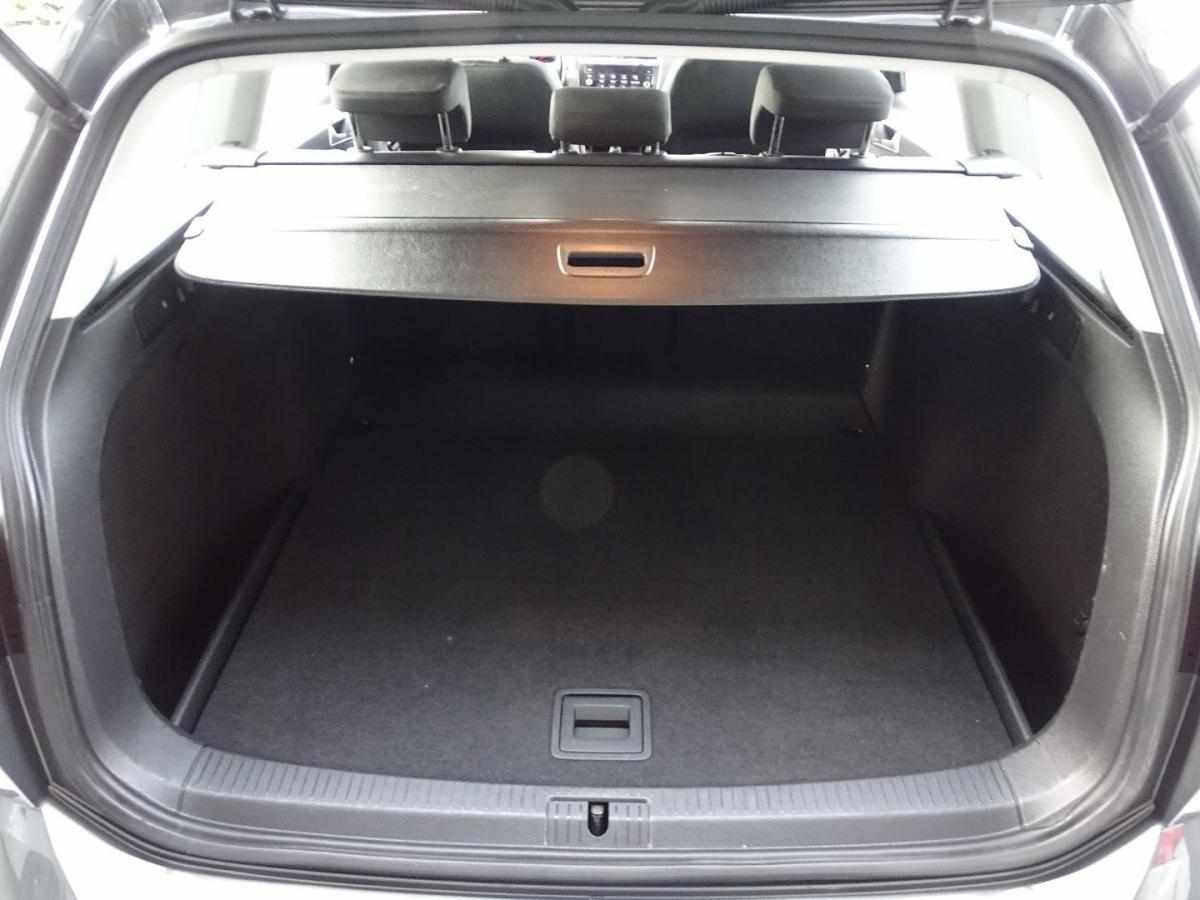 volkswagen-golf-variant-2019-diesel-1598cc