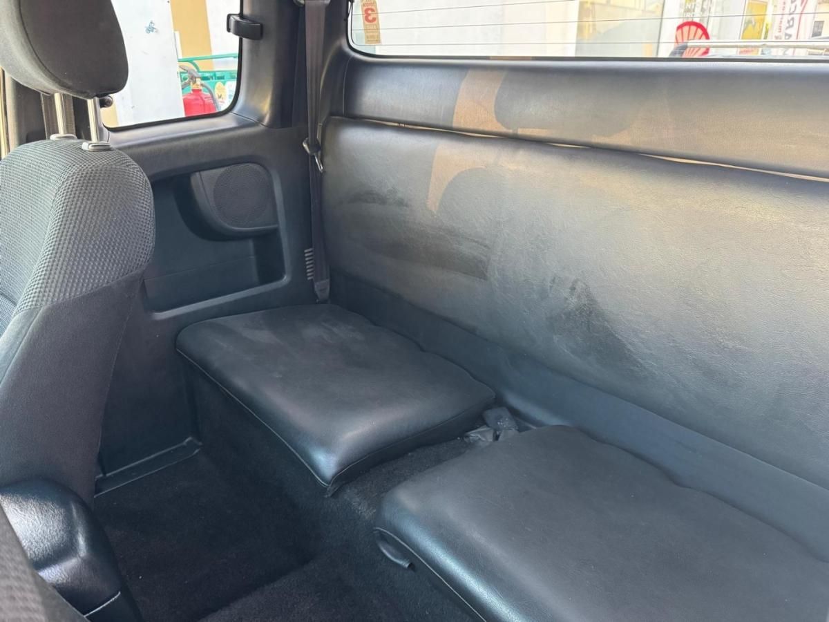 toyota-hilux-2014-diesel-2494cc