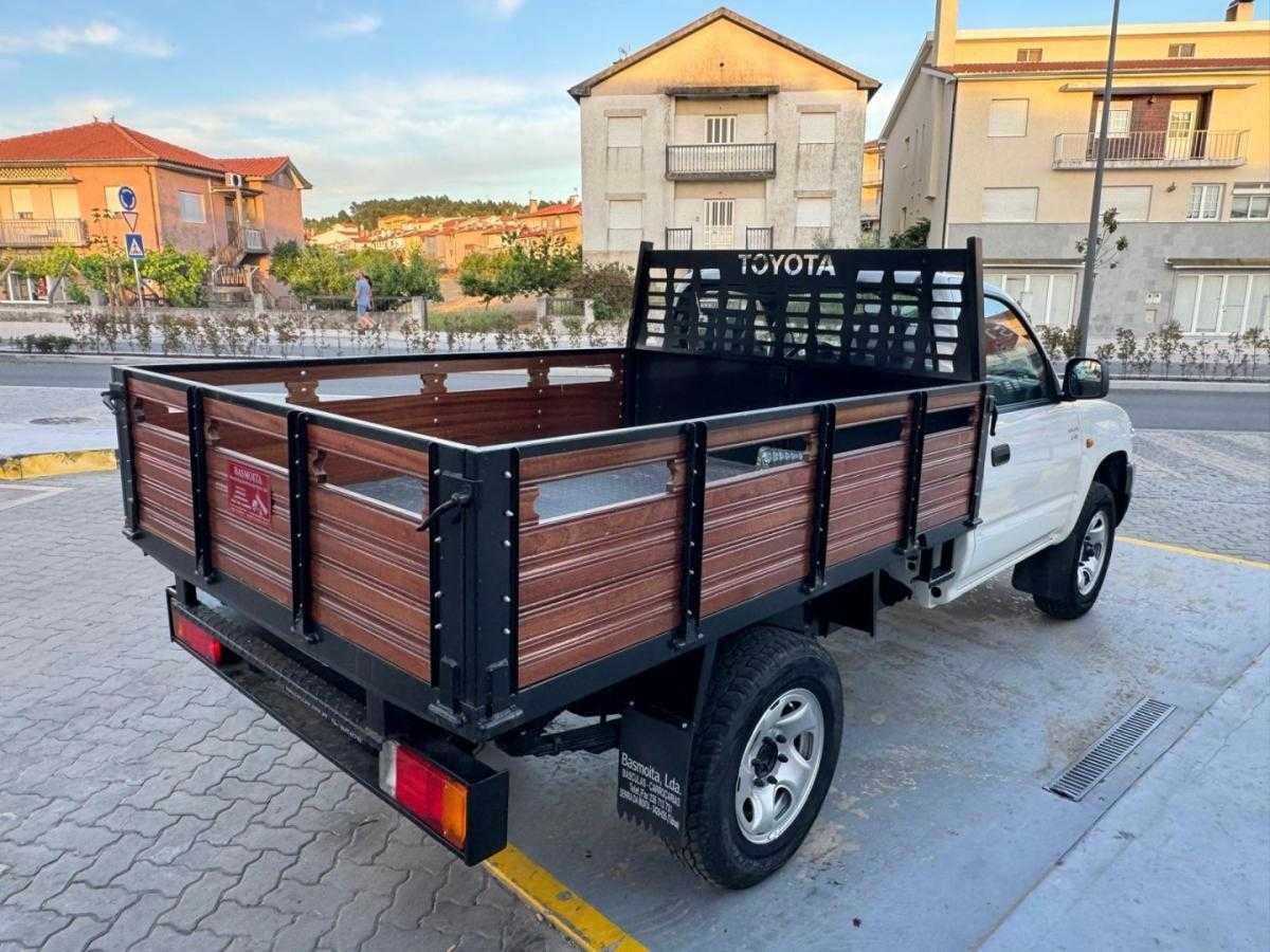 toyota-hilux-2003-diesel-2494cc