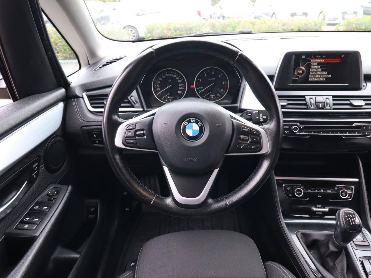 bmw-serie-2-2016-diesel-1496cc