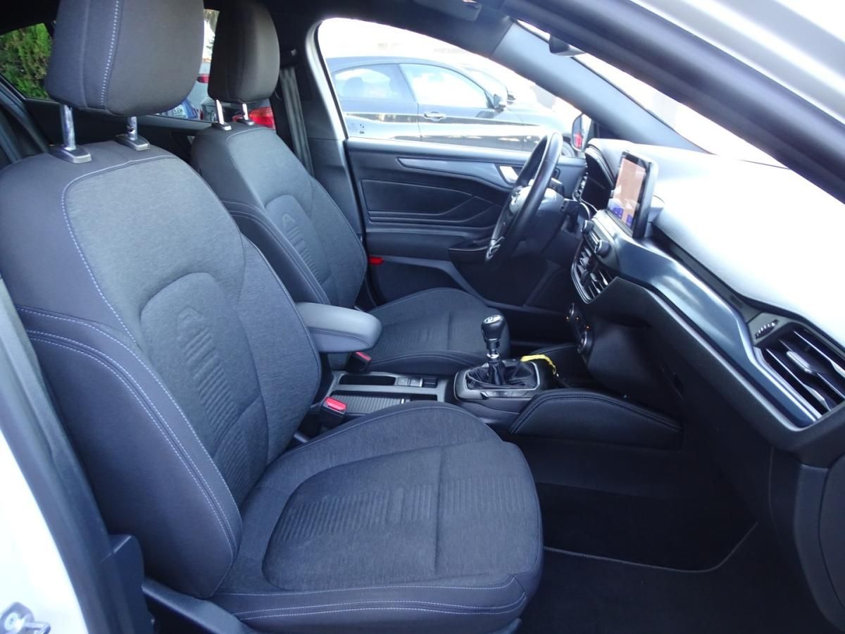 ford-focus-2021-hibrido-999cc
