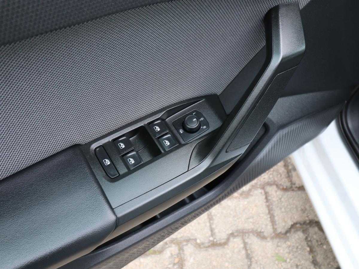 seat-leon-2022-gasolina-999cc