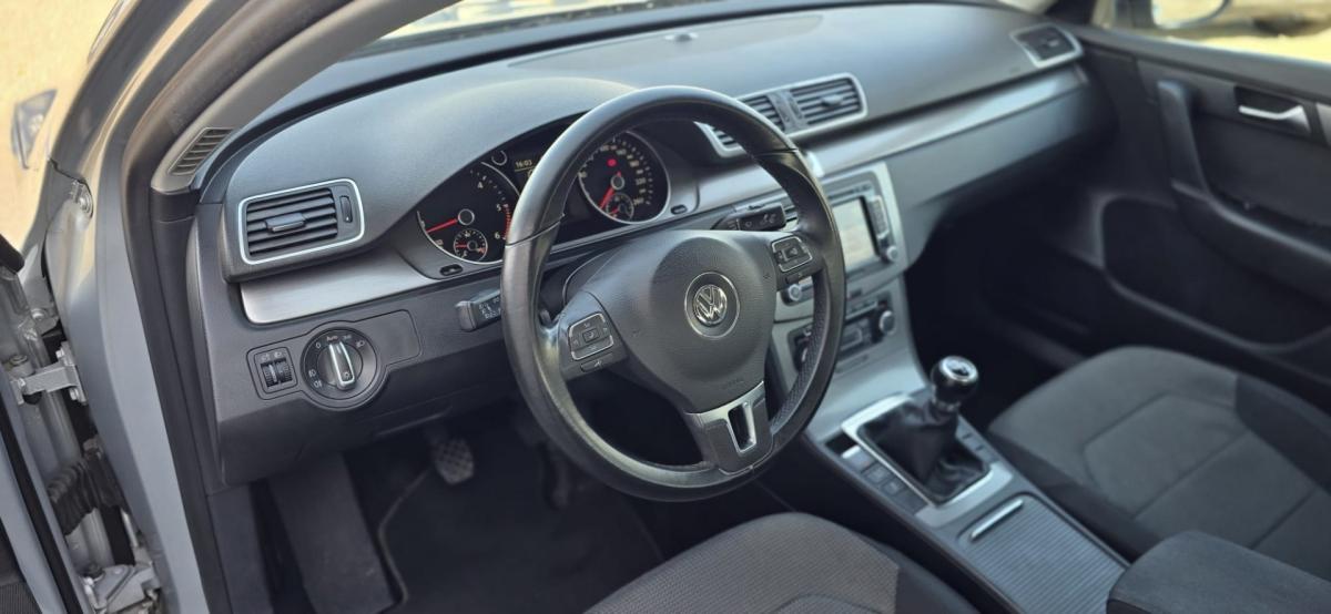volkswagen-passat-2011-diesel-1598cc