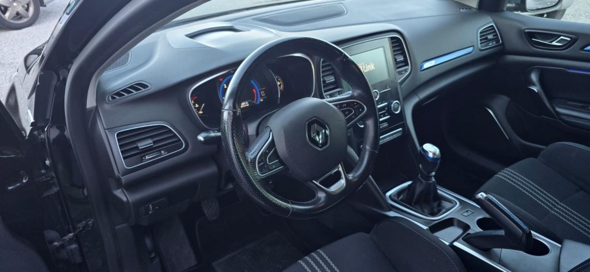 renault-megane-sport-tourer-2017-diesel-1598cc