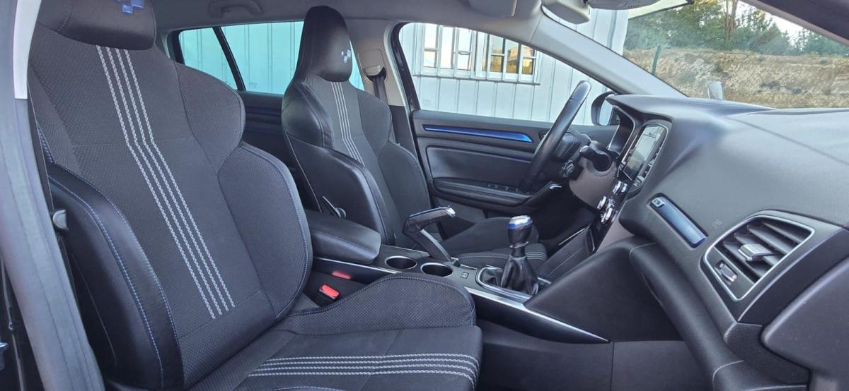 renault-megane-sport-tourer-2017-diesel-1598cc