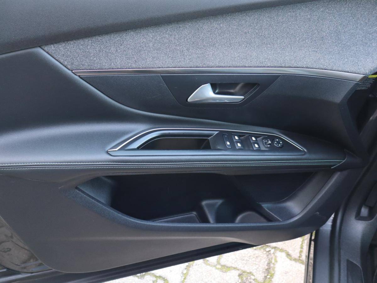 peugeot-5008-2021-diesel-1499cc