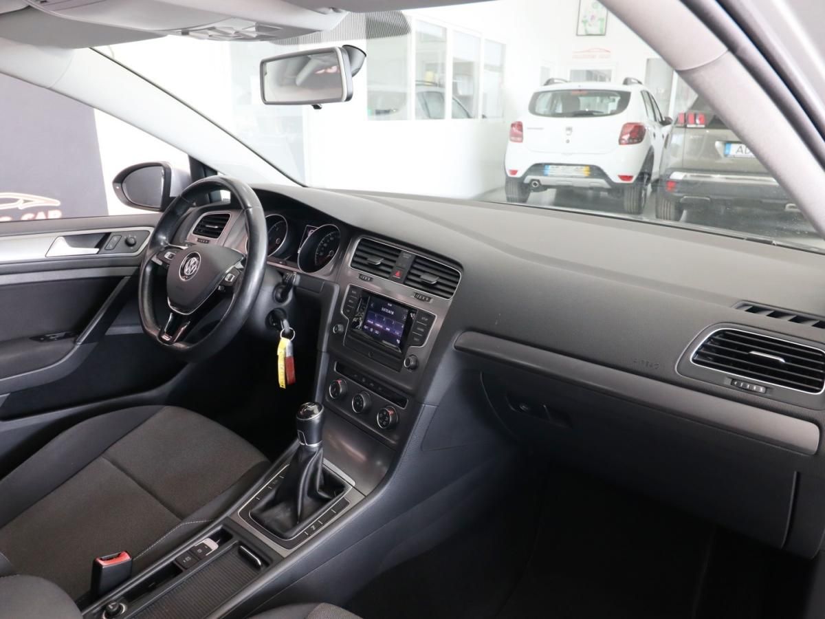 volkswagen-golf-variant-2014-diesel-1598cc