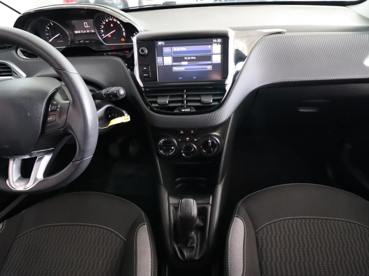 peugeot-208-2016-gasolina-1199cc