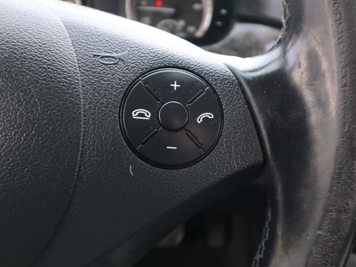 mercedes-benz-viano-2011-diesel-2143cc
