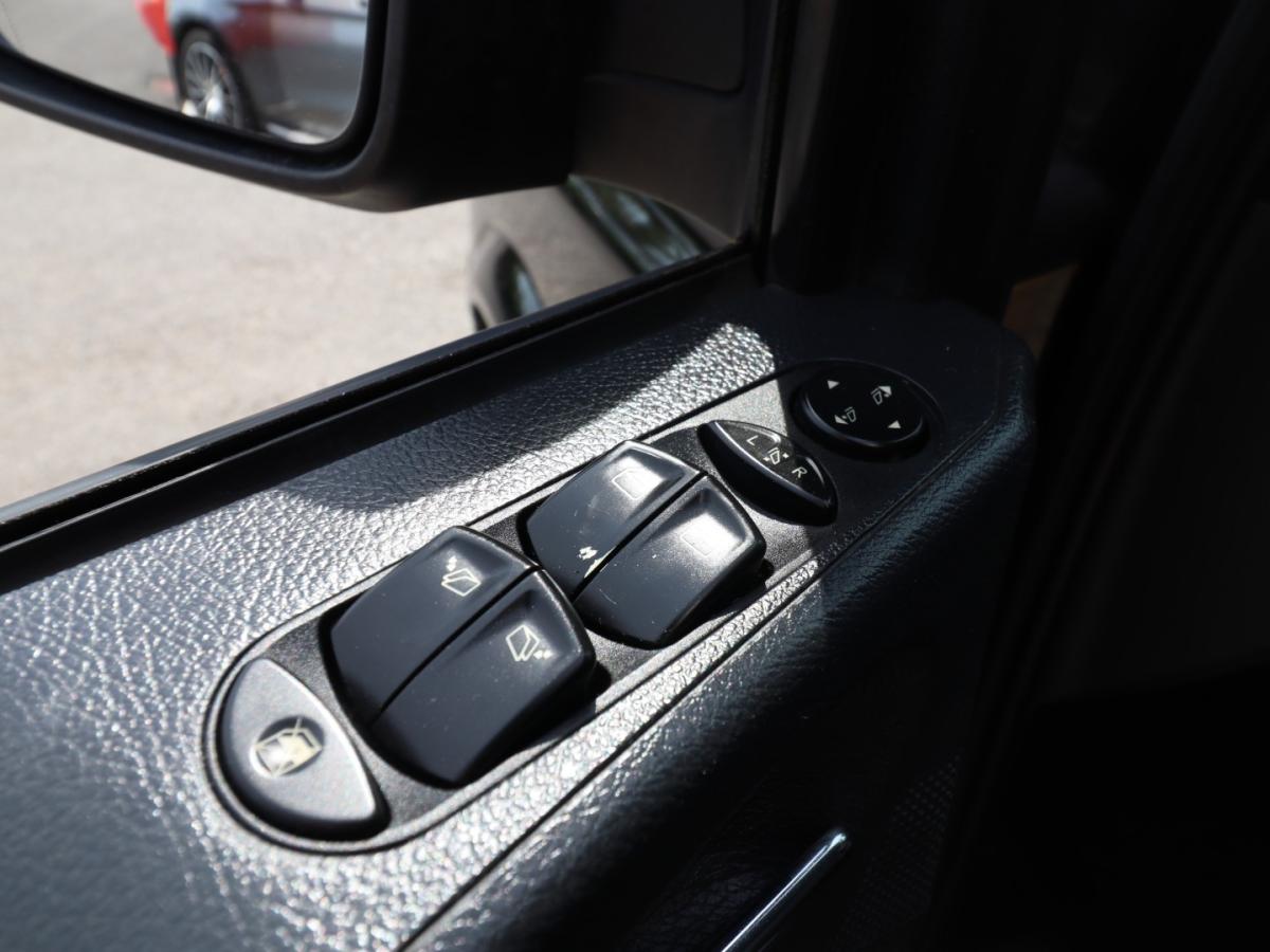 mercedes-benz-viano-2011-diesel-2143cc