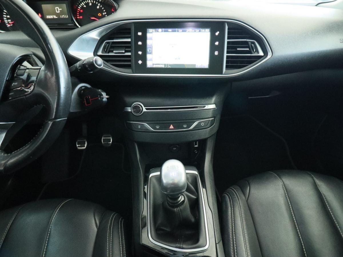 peugeot-308-sw-2015-diesel-1560cc