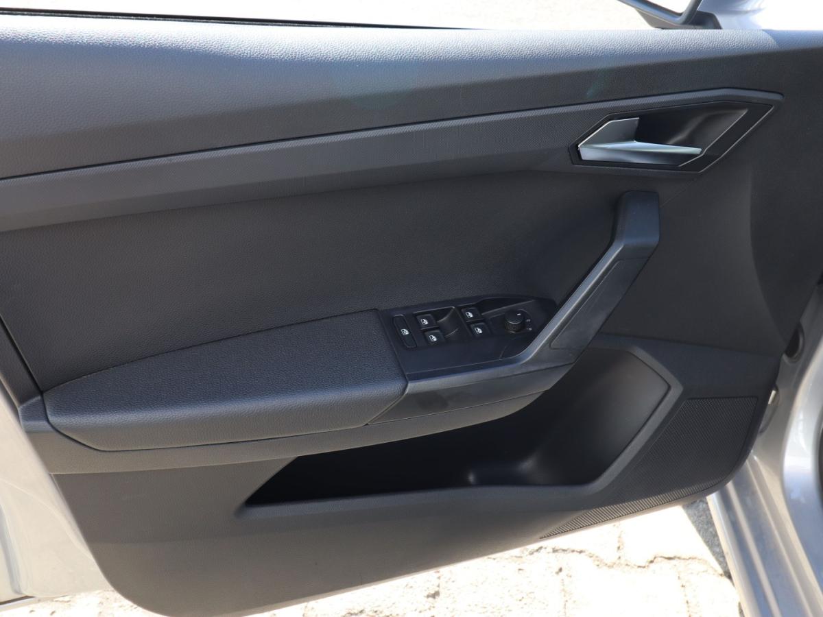 seat-ibiza-2023-gasolina-999cc