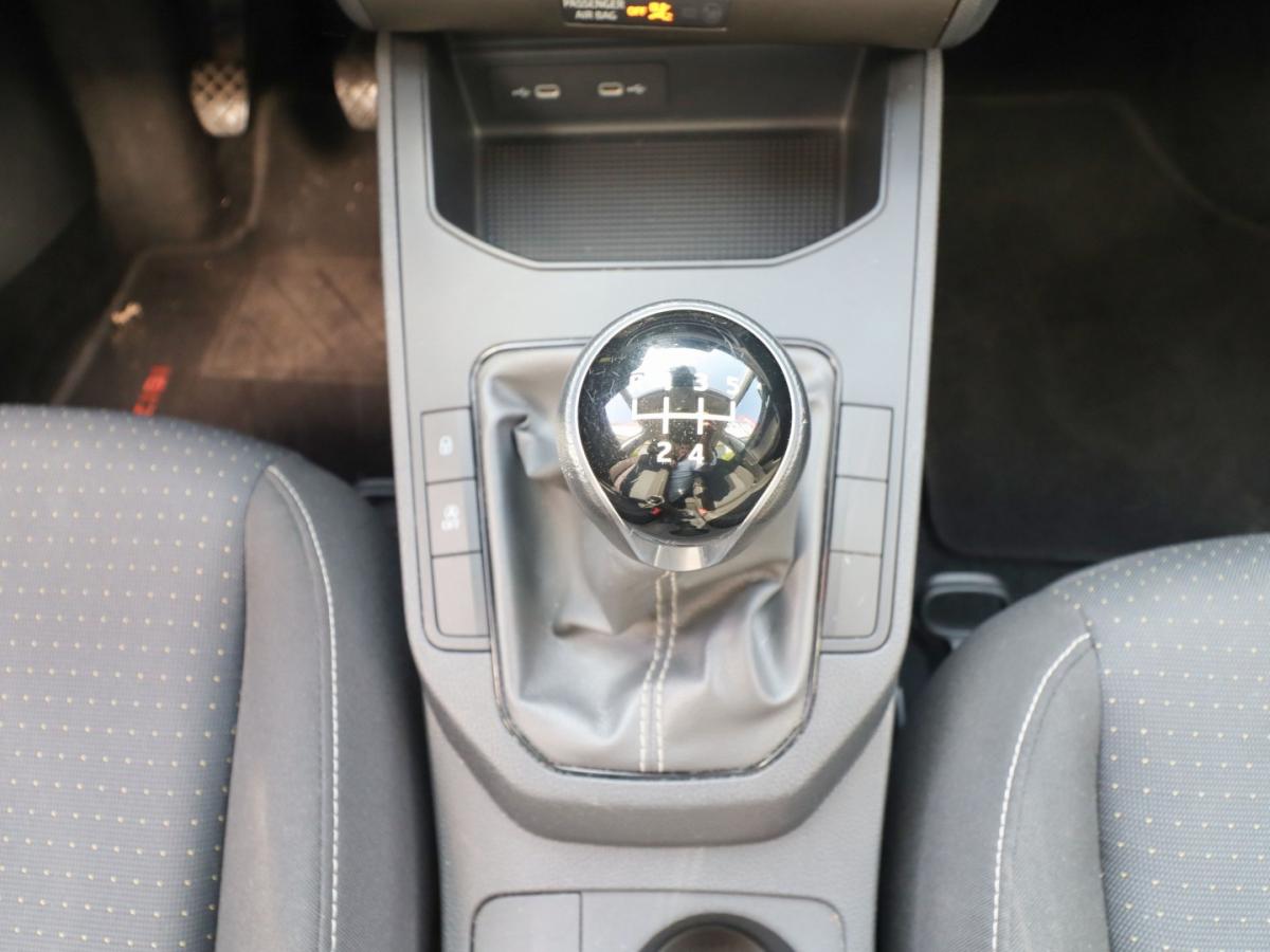 seat-ibiza-2023-gasolina-999cc