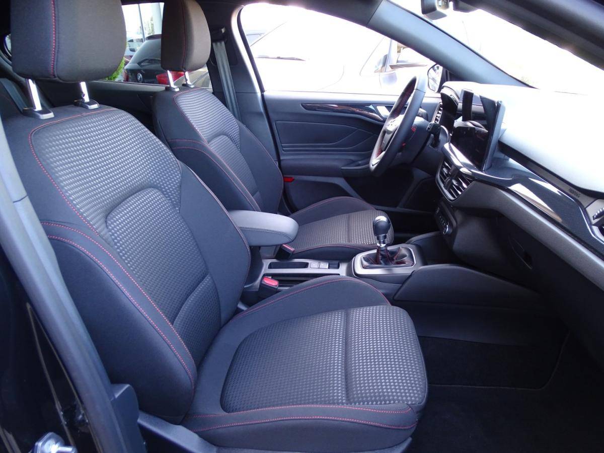 ford-focus-2022-diesel-1499cc