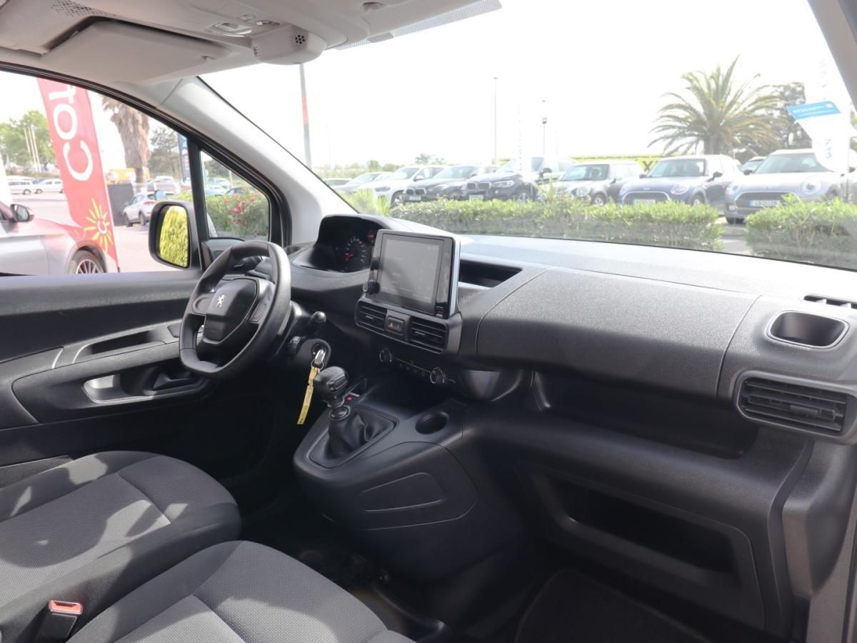peugeot-partner-2023-diesel-1499cc