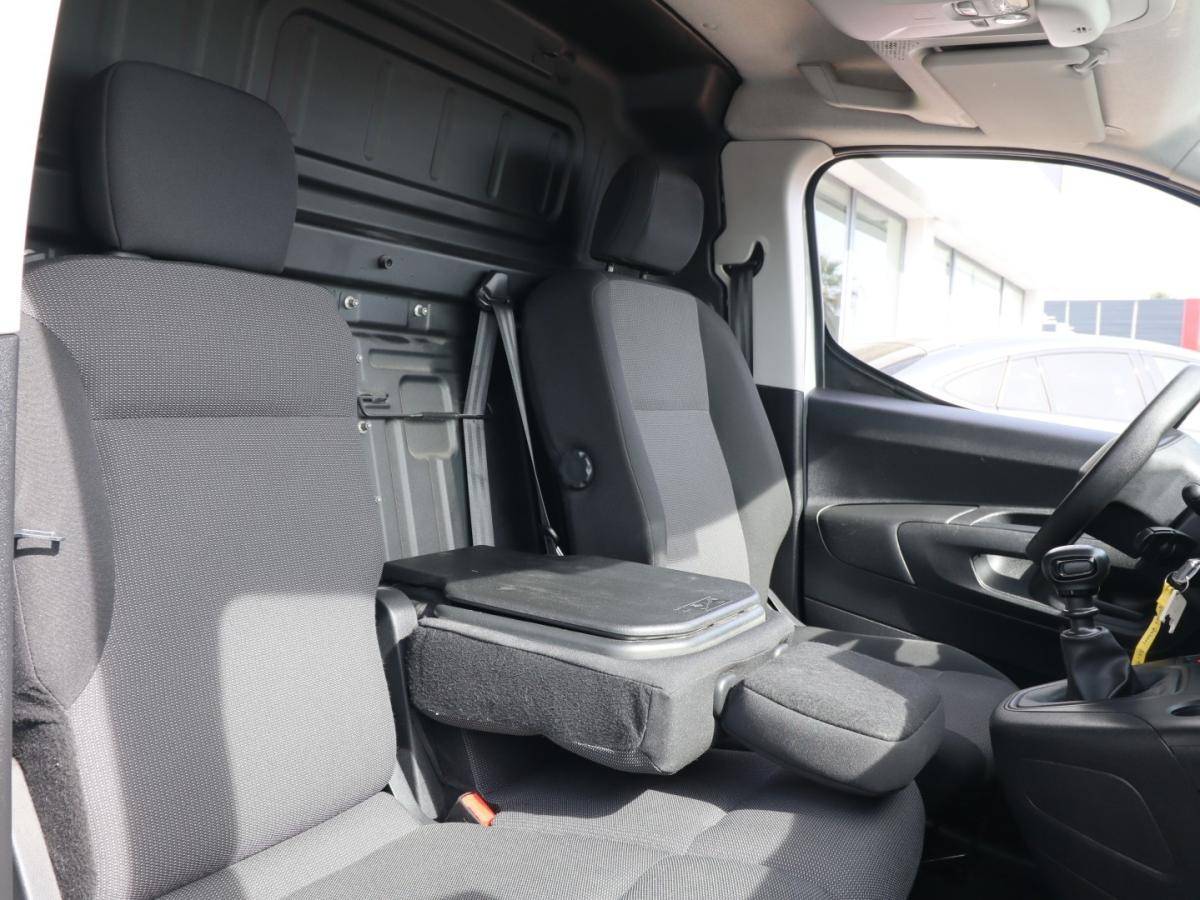 peugeot-partner-2023-diesel-1499cc