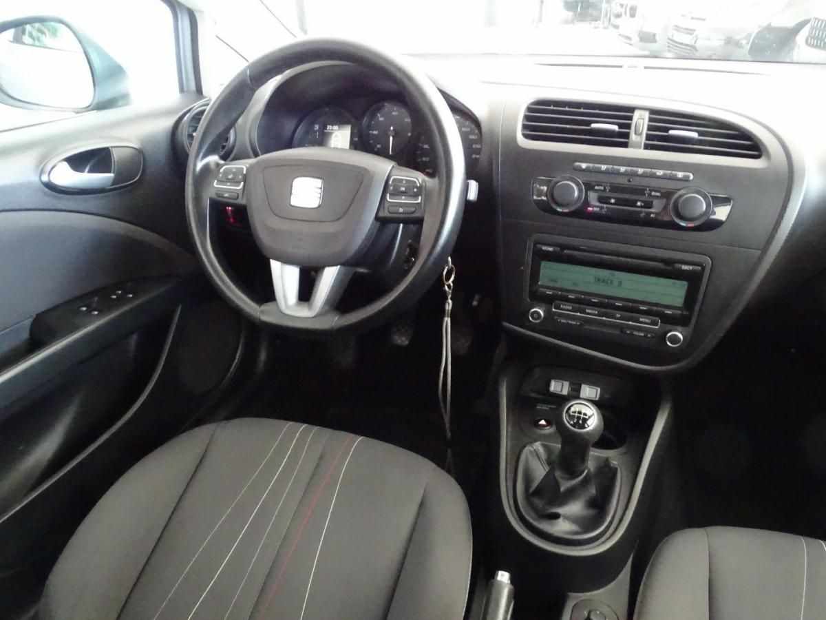 seat-leon-2011-diesel-1598cc