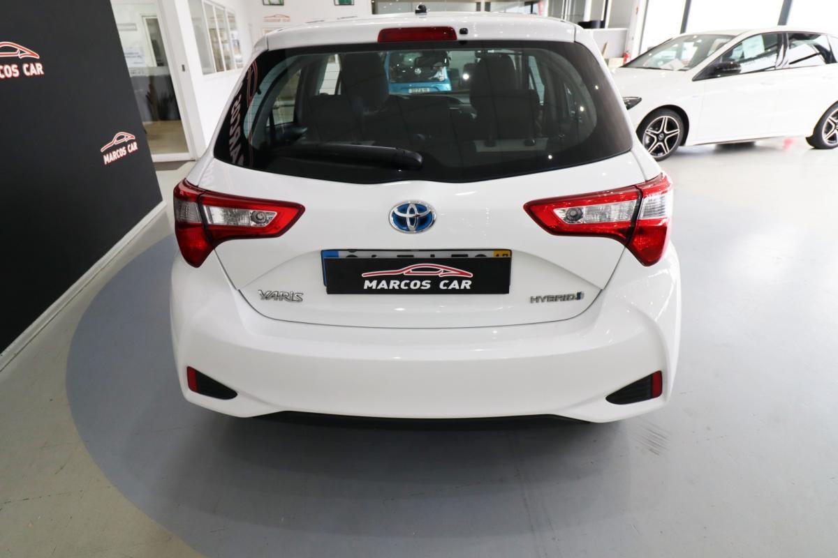 toyota-yaris-2017-hibrido-1497cc