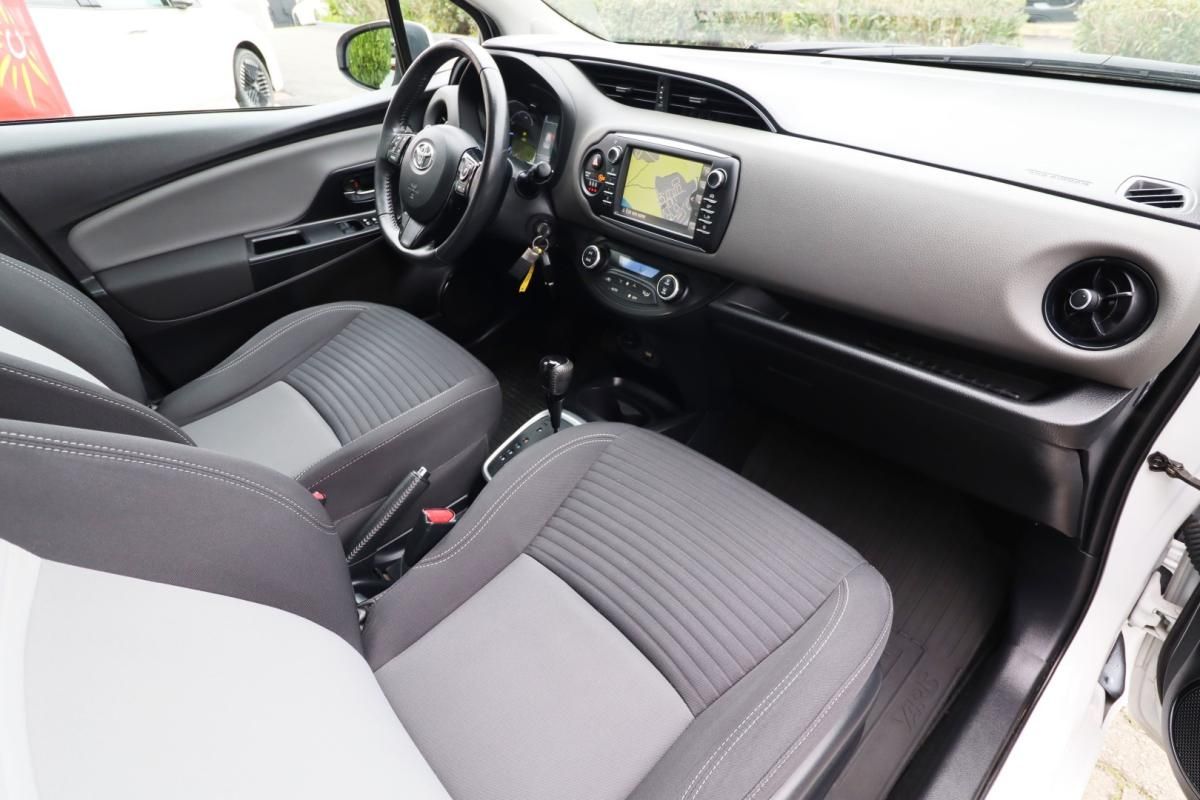 toyota-yaris-2017-hibrido-1497cc