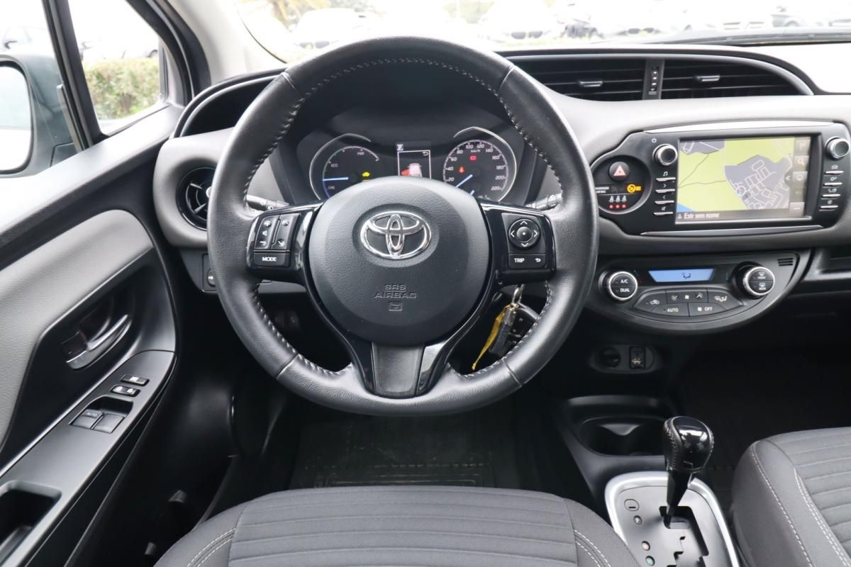 toyota-yaris-2017-hibrido-1497cc