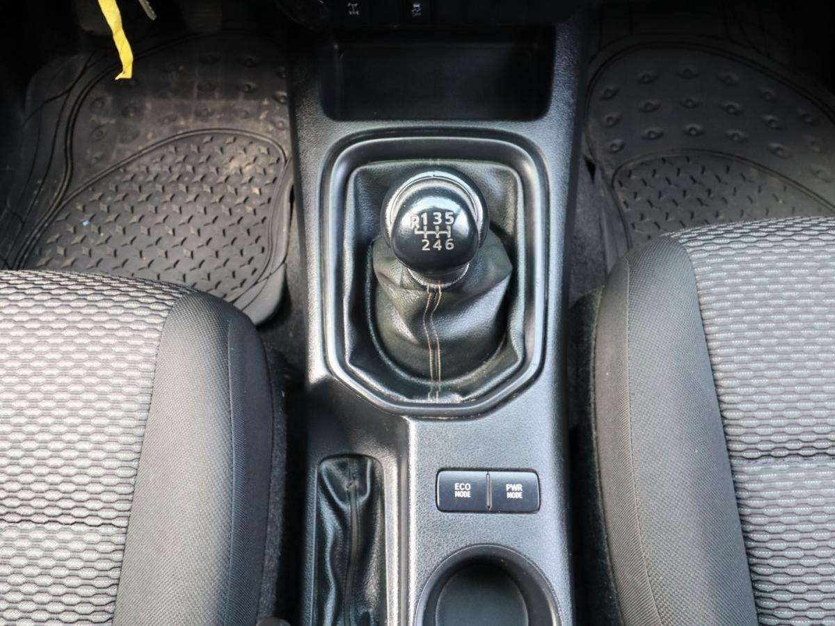 toyota-hilux-2018-diesel-2393cc