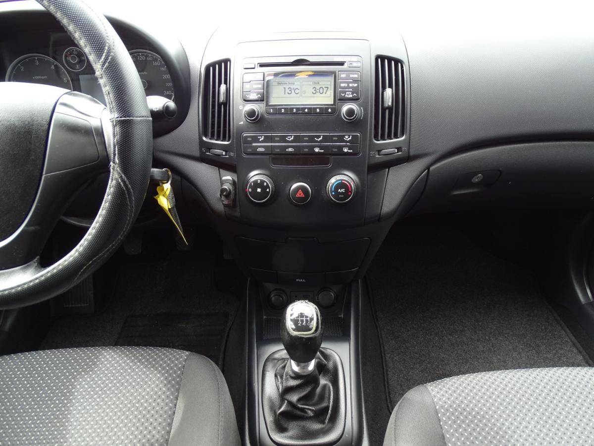 hyundai-i30-2010-diesel-1582cc