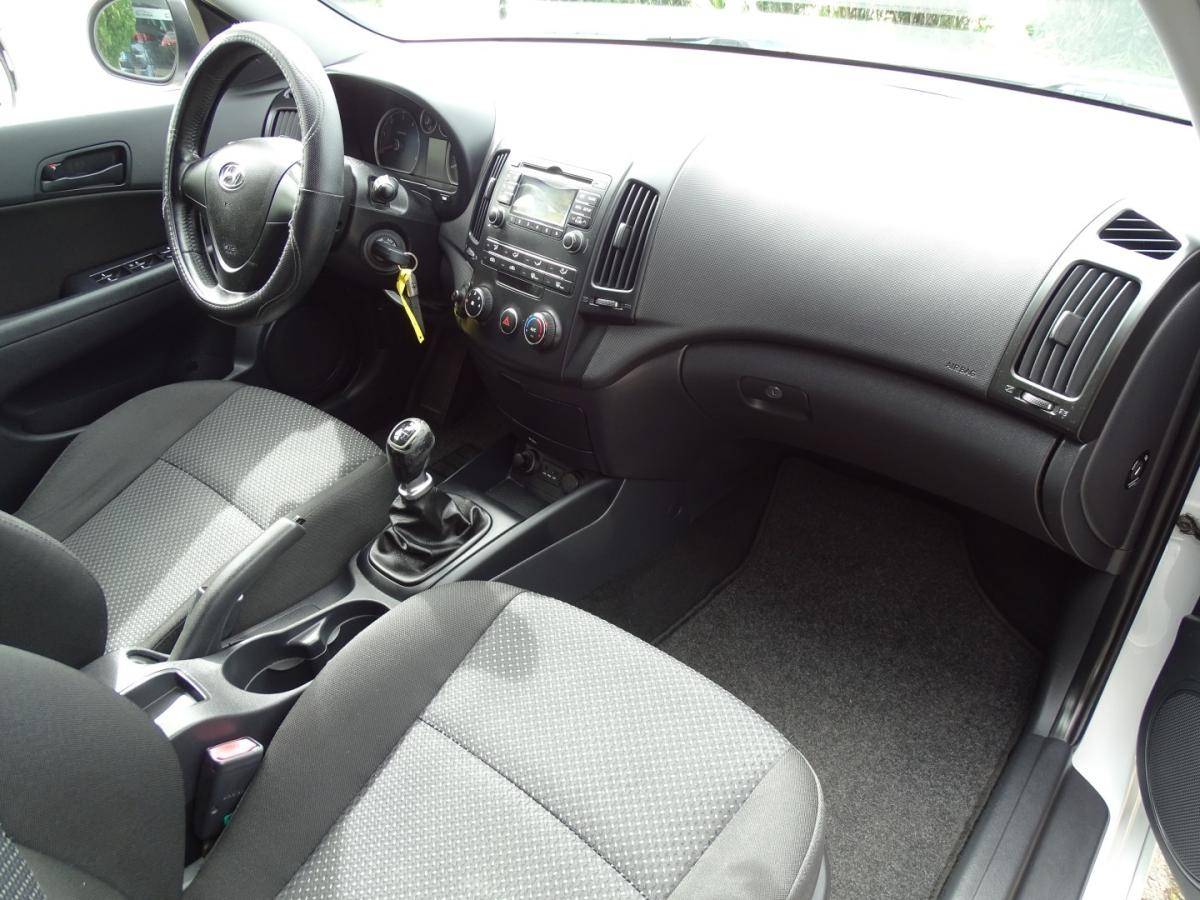 hyundai-i30-2010-diesel-1582cc