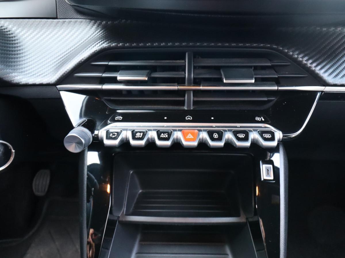 peugeot-2008-2023-gasolina-1199cc