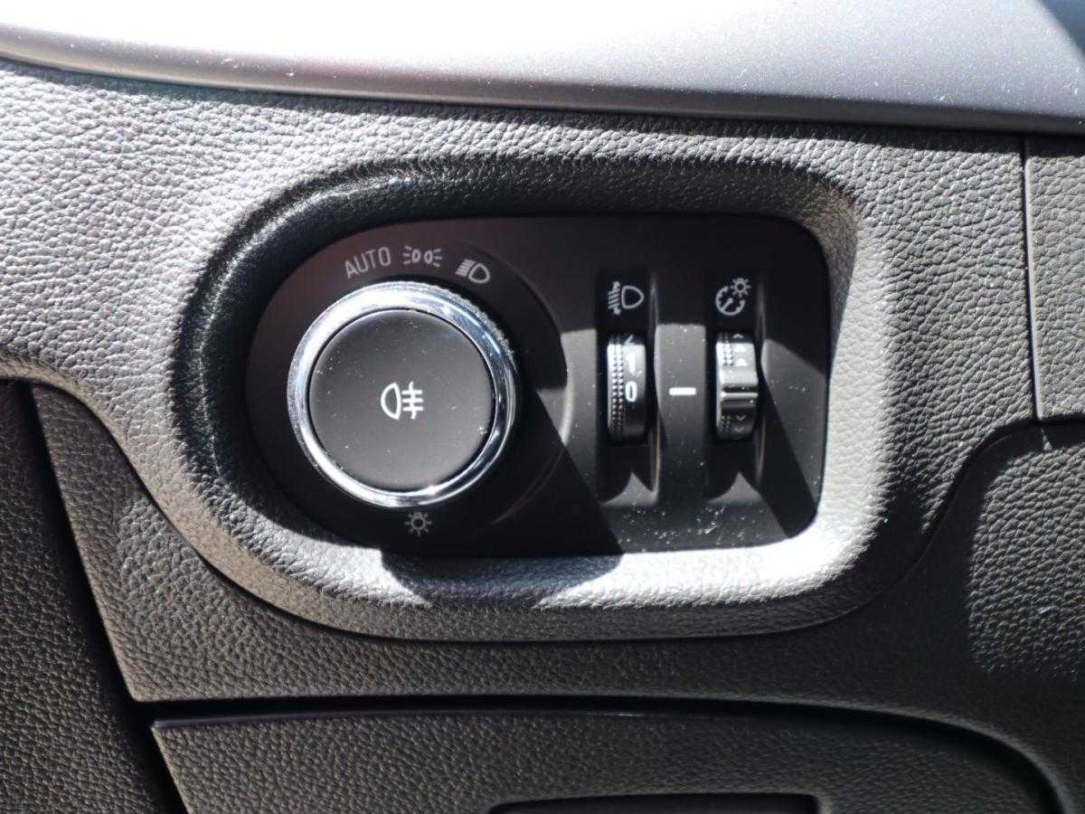 opel-astra-sport-tourer-2019-diesel-1598cc