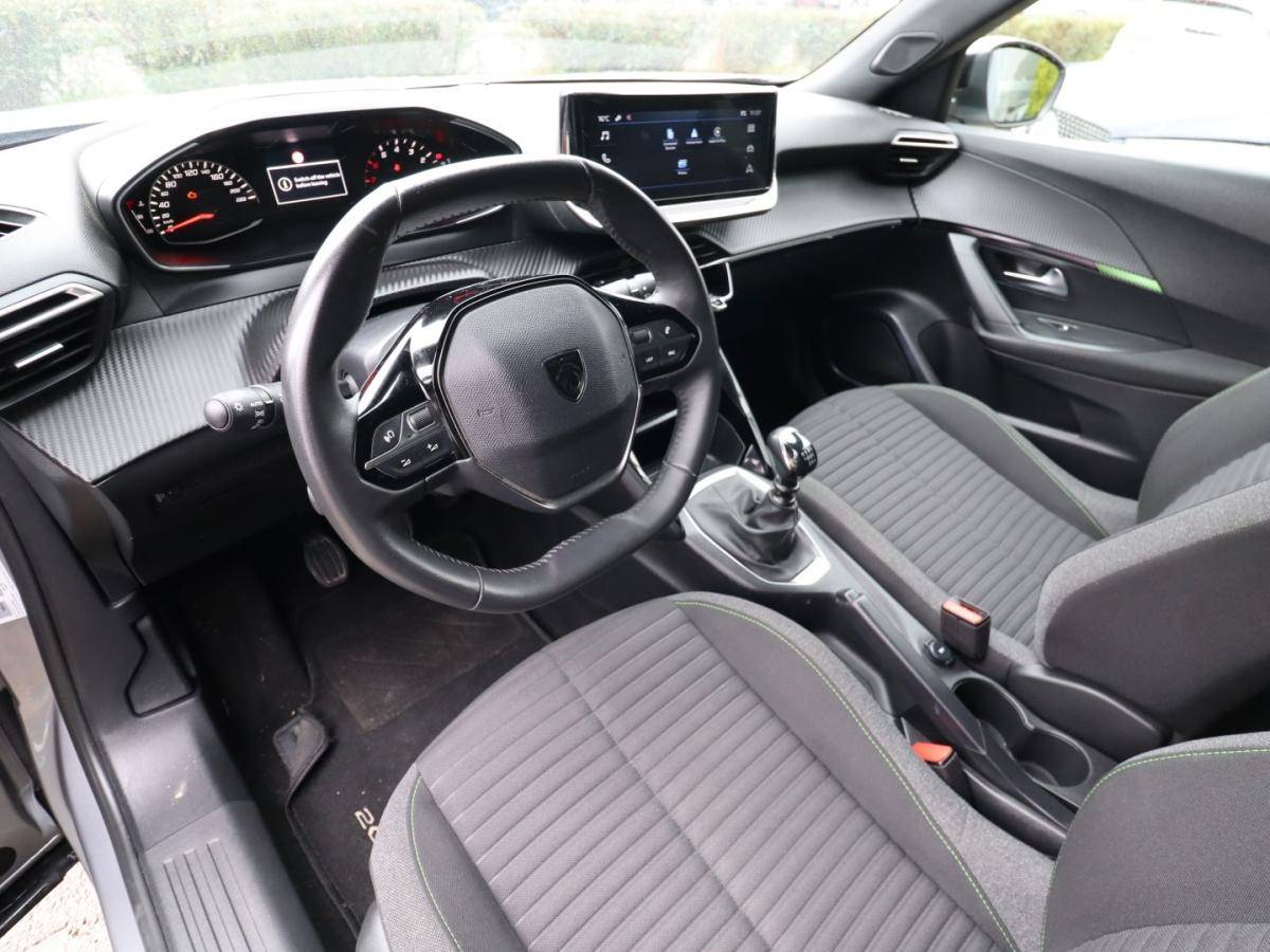 peugeot-2008-2023-gasolina-1199cc
