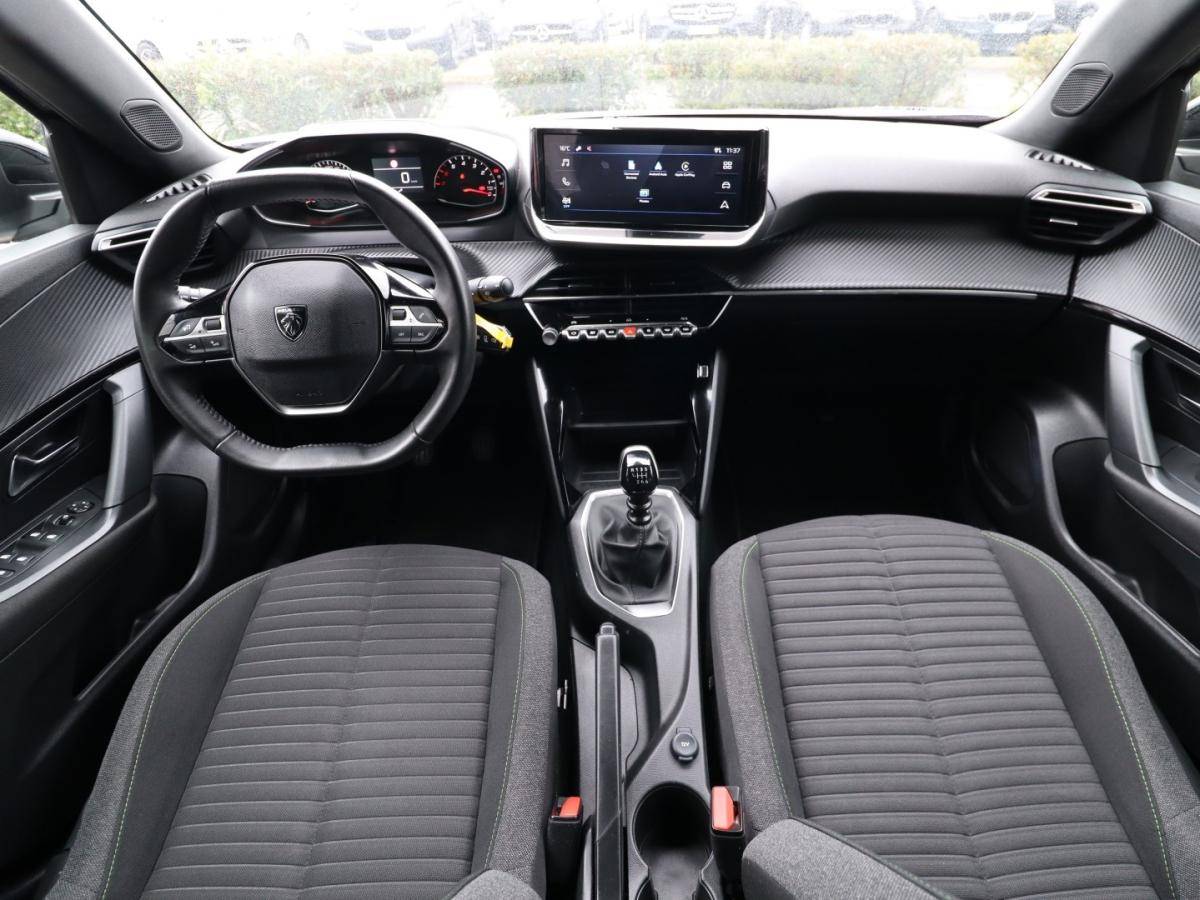 peugeot-2008-2023-gasolina-1199cc