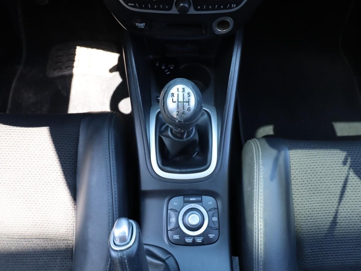 renault-megane-sport-tourer-2010-diesel-1461cc