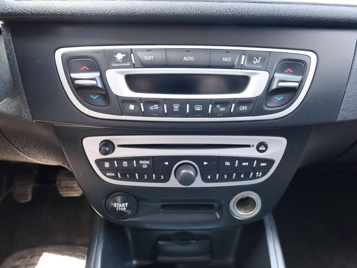 renault-megane-sport-tourer-2010-diesel-1461cc