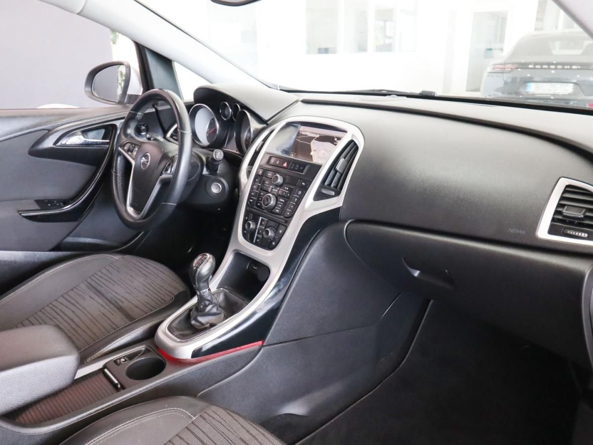 opel-astra-2015-diesel-1598cc