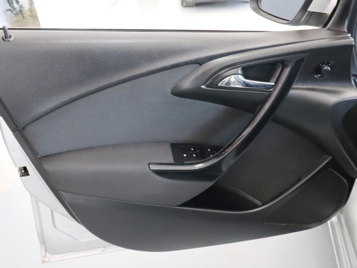opel-astra-2015-diesel-1598cc
