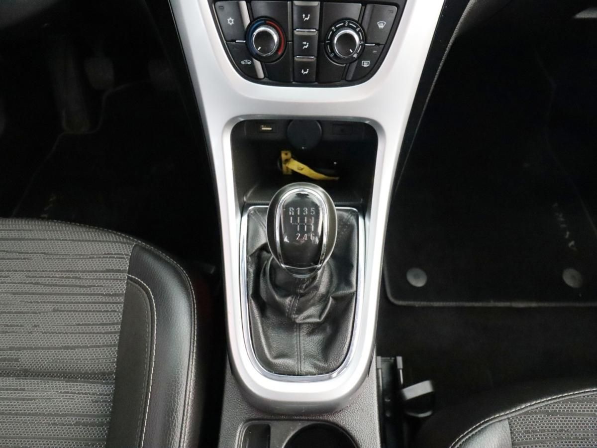 opel-astra-2015-diesel-1598cc