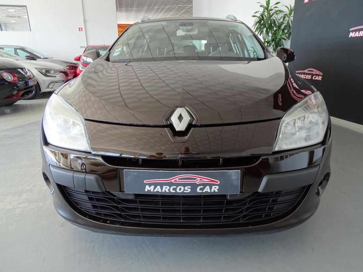 renault-megane-sport-tourer-2011-diesel-1461cc