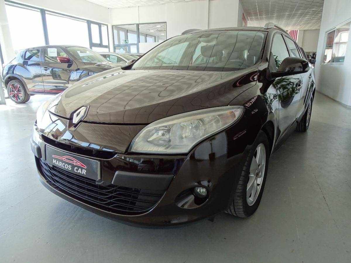 renault-megane-sport-tourer-2011-diesel-1461cc