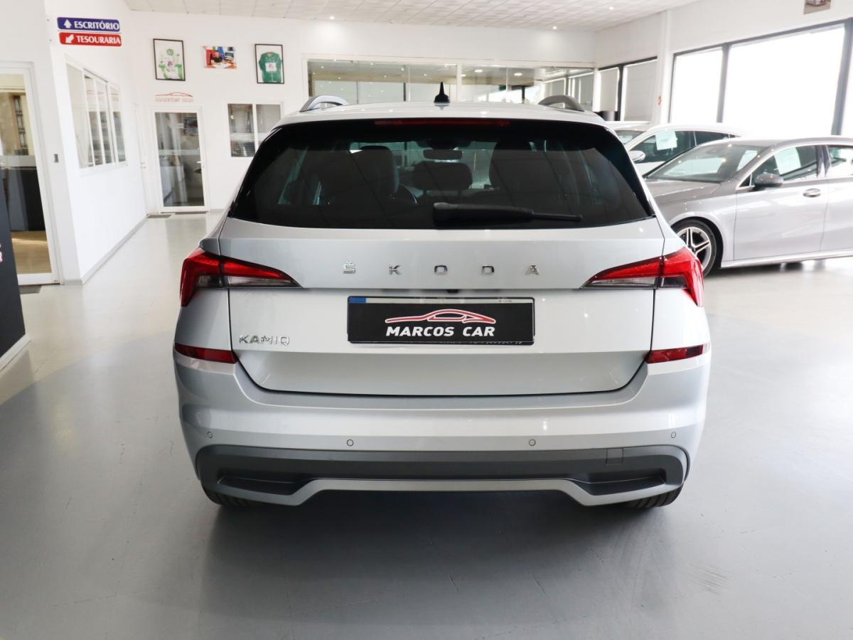 skoda-kamiq-2023-gasolina-999cc