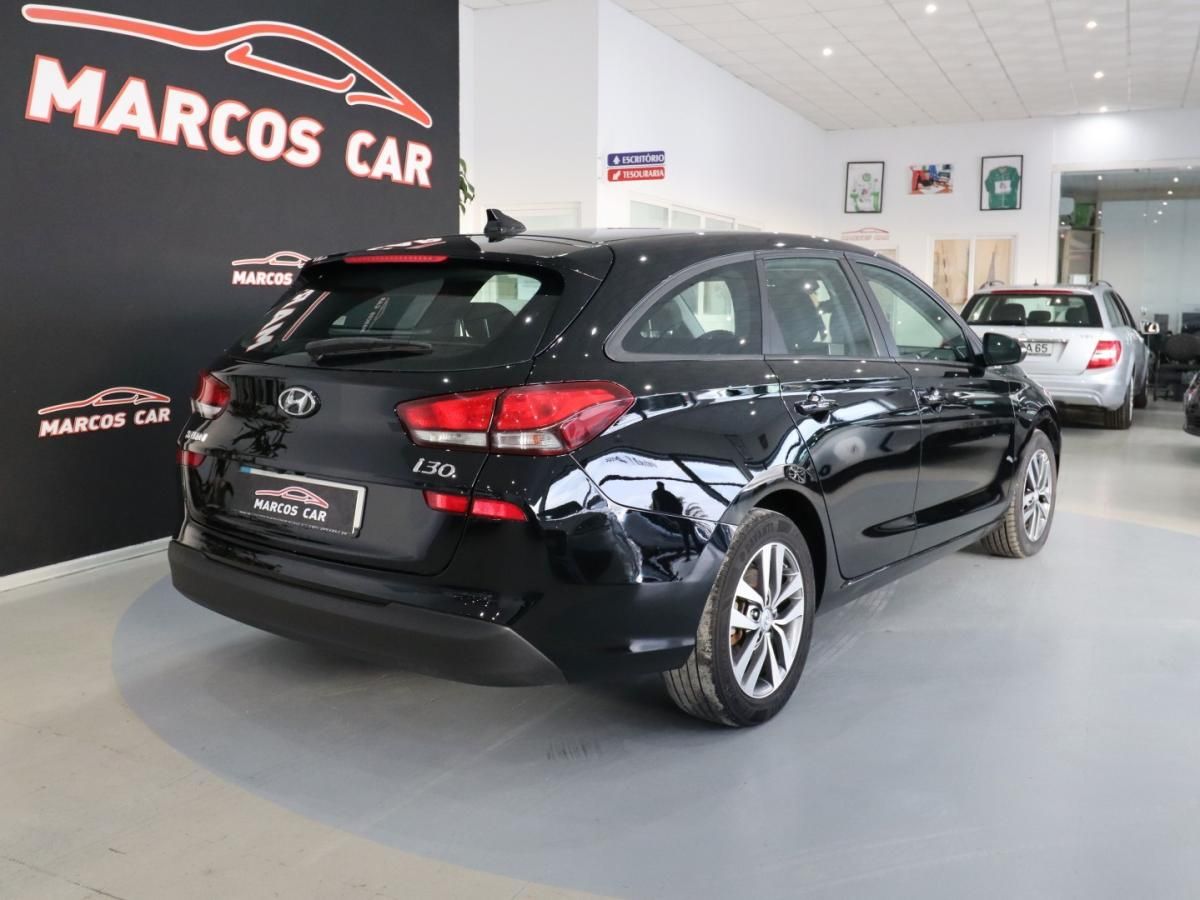 hyundai-i30-sw-2018-diesel-1598cc