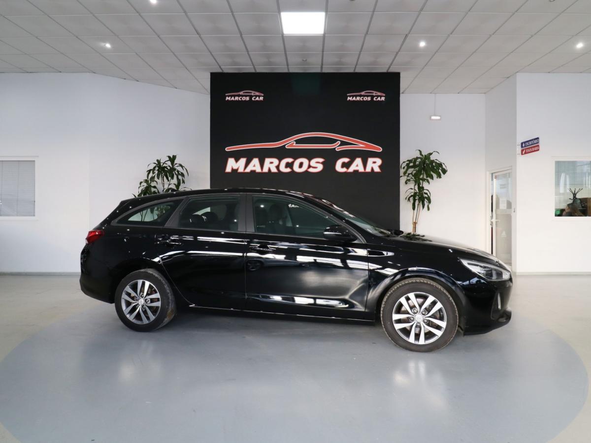 hyundai-i30-sw-2018-diesel-1598cc