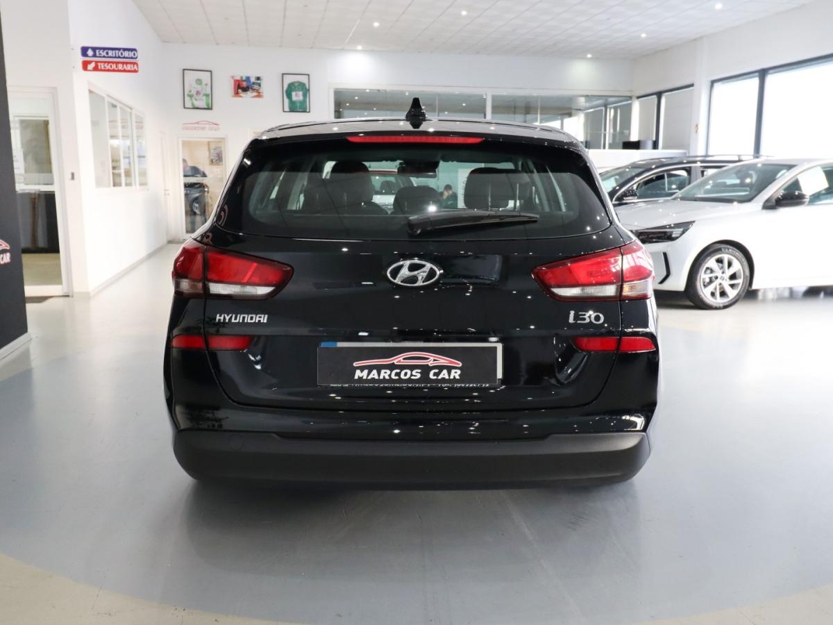 hyundai-i30-sw-2018-diesel-1598cc