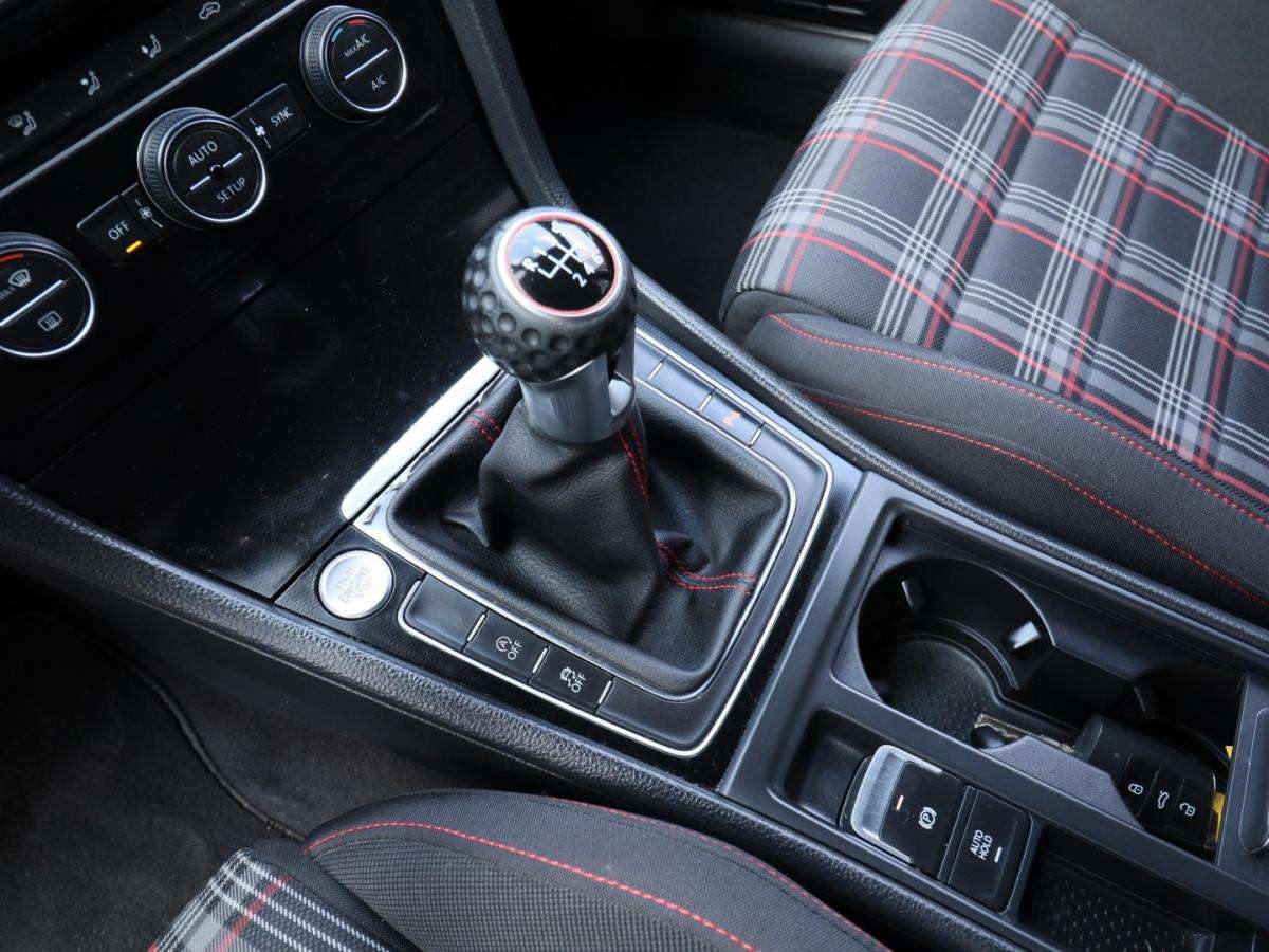 volkswagen-golf-2017-gasolina-1984cc