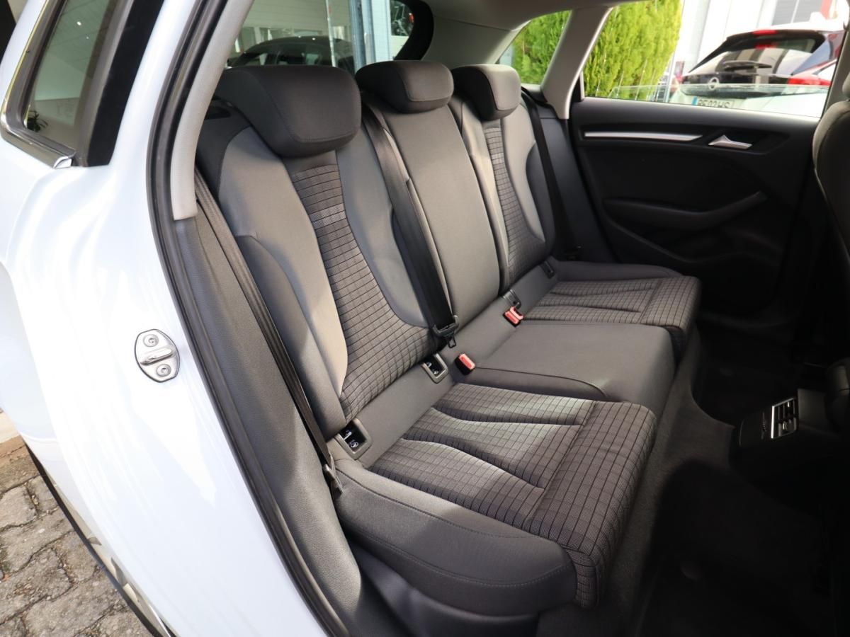audi-a3-sportback-2015-diesel-1598cc